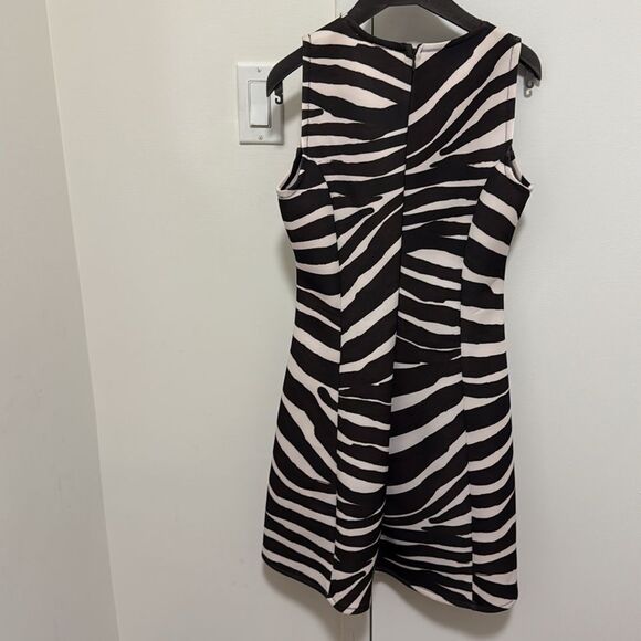 Michael Kors Scuba Flare Sleeveless Dress in Zebra Print. Size Small. - Picture 2 of 5